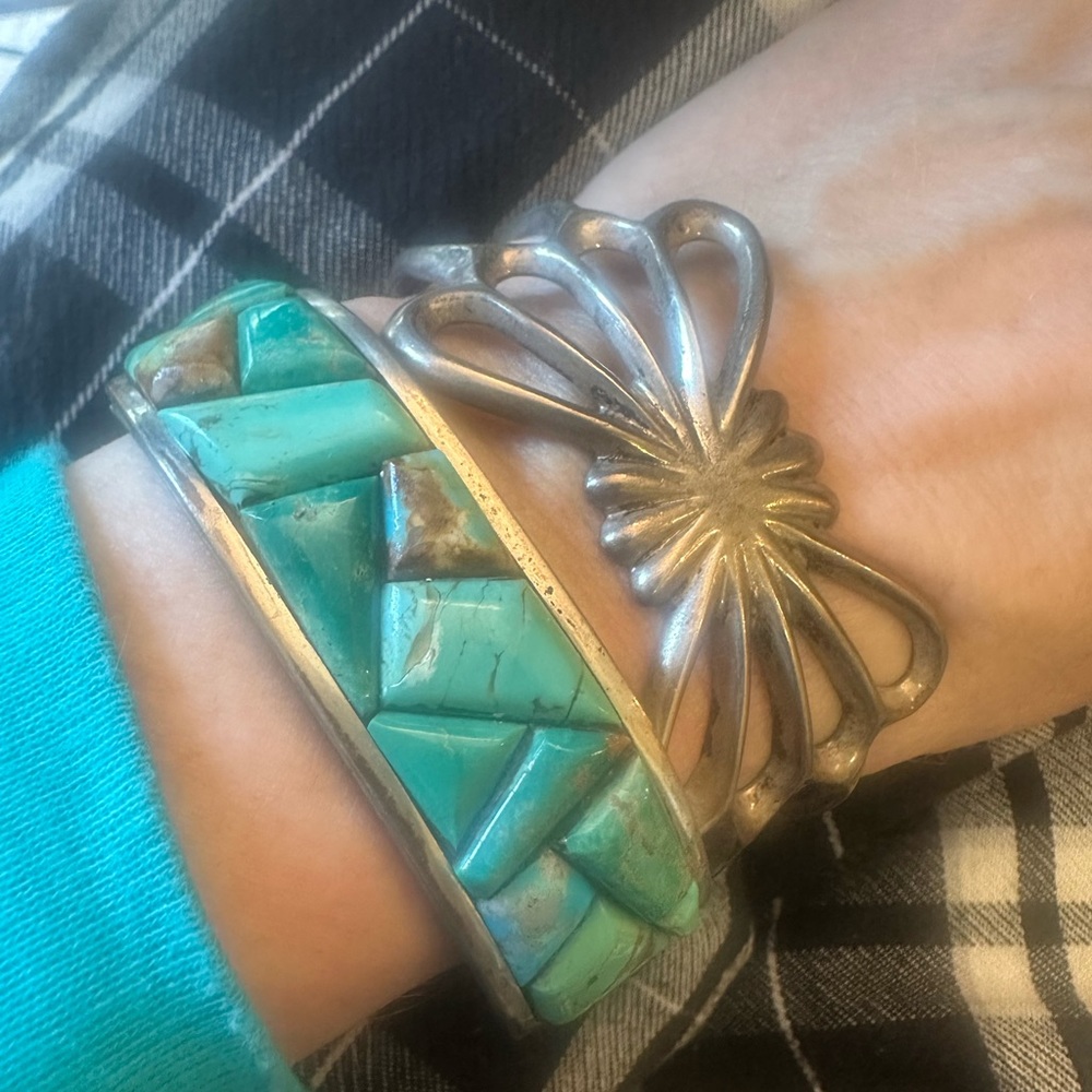 Stunning vintage turquoise sterling cuff bracelet